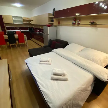Apartman B8 *